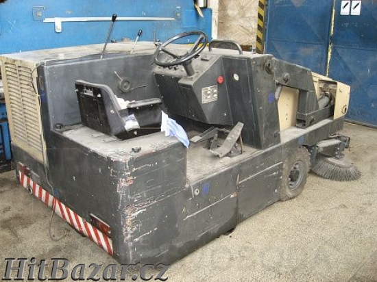 Vůz zametací ZV 1500.