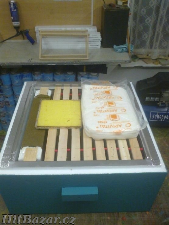 Nabízím k prodeji Včelí úly.