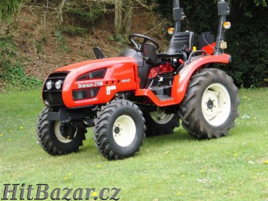 Farmářský traktor 21 koní - 4x4 _ Sleva