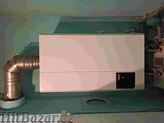 Kotel plynový Buderus U124 s modulačním regulátorem.
