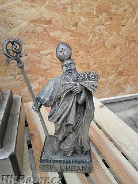 Prodej sochy Svatého Urbana ( dřevořezba)
